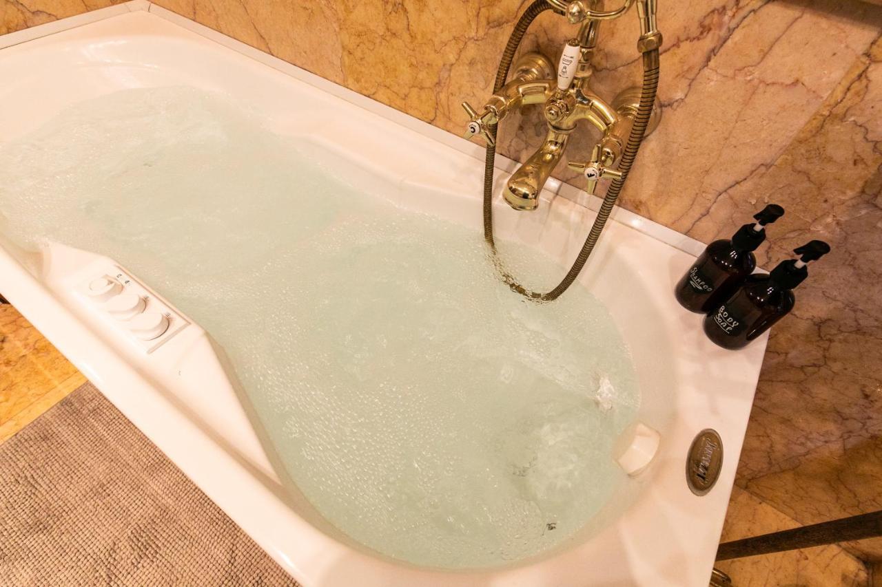 Klimt - Jacuzzi 5 Star - Luxury Design Apartment Milan Extérieur photo