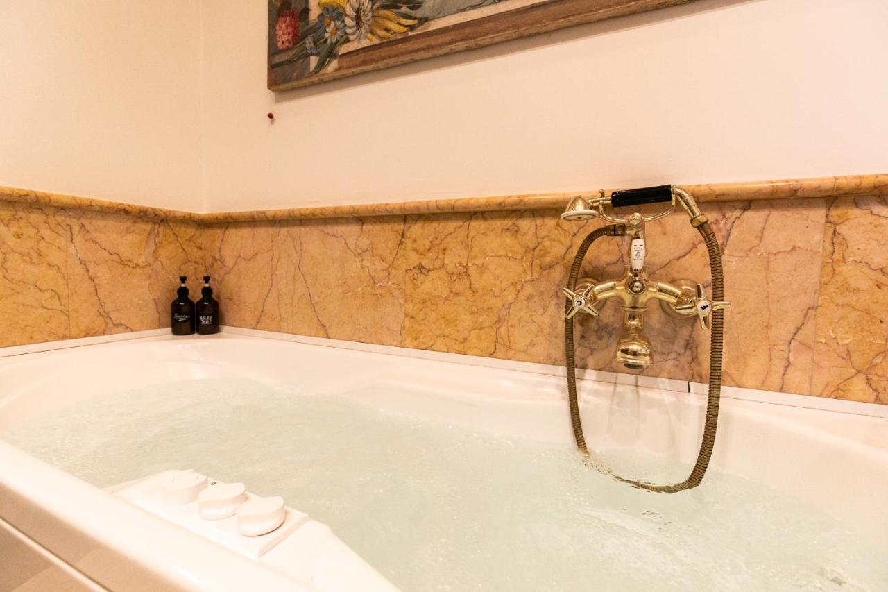 Klimt - Jacuzzi 5 Star - Luxury Design Apartment Milan Extérieur photo